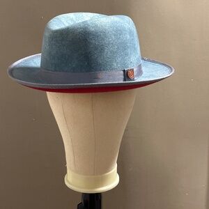 Bruno Capelo Headwear.